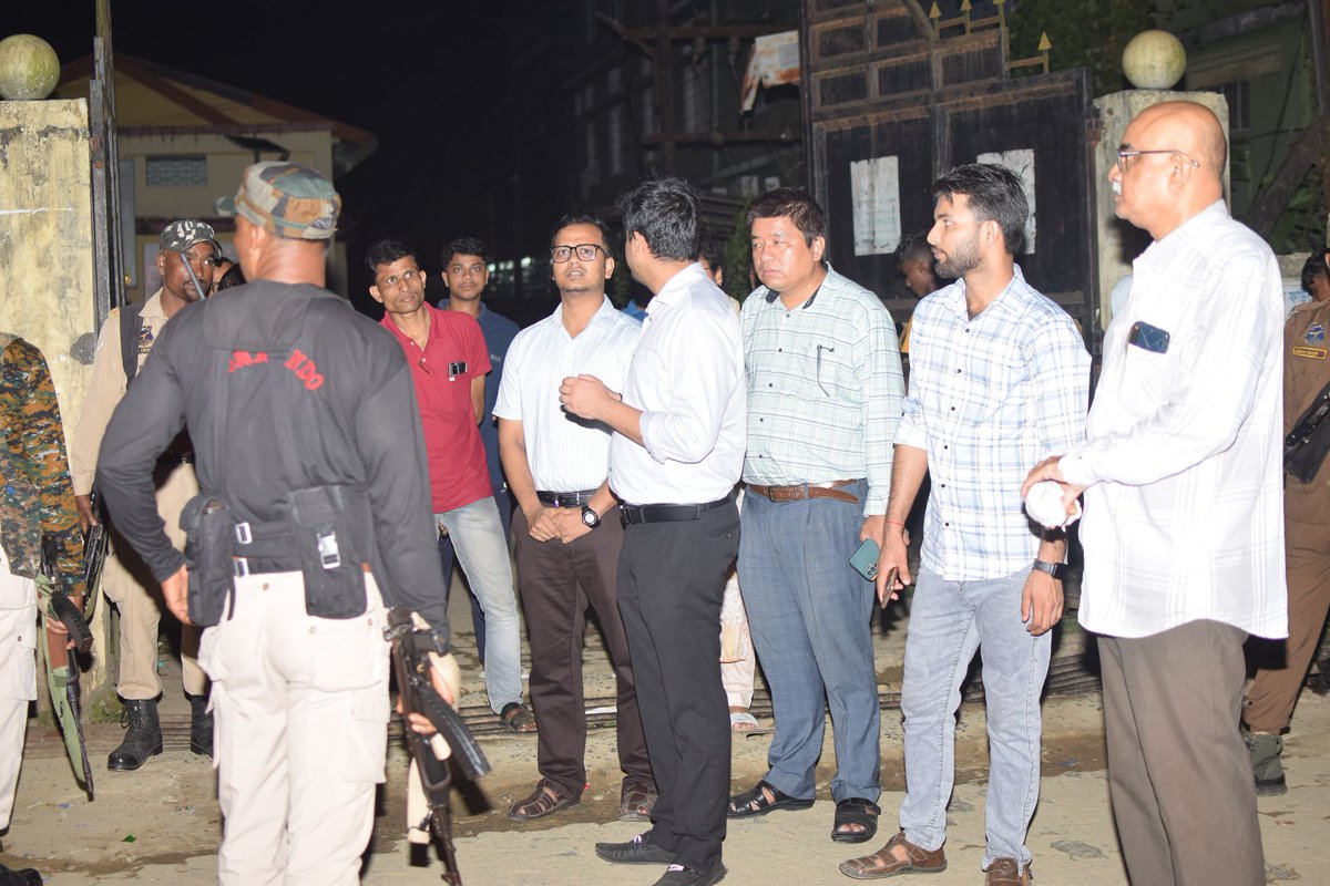 The DC Hailakandi, along with the ADC (Health), visited S.K. Civil Hospital to review cleanliness and hygiene. Directions were issued to maintain sanitation and patient care, reaffirming commitment to a clean, safe healthcare environment. <a href="/CMOfficeAssam/">Chief Minister Assam</a> <a href="/diprassam/">DIPR Assam</a>