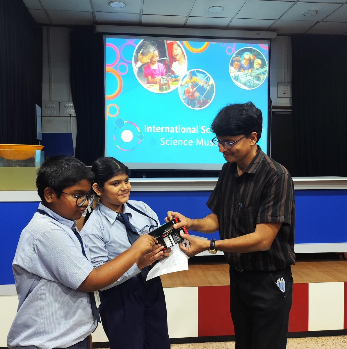 BITMKolkata's tweet image. Illustrating the impact and reach of #ScienceCenters and #ScienceMuseums, @BITMKolkata, a Unit of @ncsmgoi, @MinOfCultureGoI commemorated International Science Center and Science Museum Day #ISCSMD, with #OpenHouseQuiz and #ScienceShow - on November 10, 2025.
@UNESCO @PIBCulture