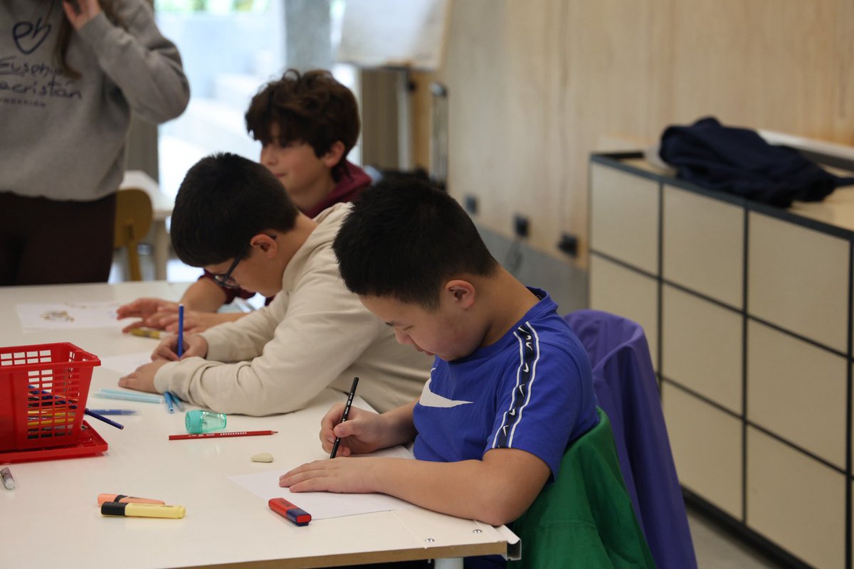 Arrancan los campamentos con pernocta “Las Noches del Pinar”, una experiencia para vivir el bosque de noche,
aprender de la naturaleza y descubrir su magia mientras
dormimos entre los pinos🏡

Hoy, El Albergue del Pinar ha recibido a los niños y niñas del <a href="/CeipCardenalMen/">CEIP Cardenal Mendoza</a>, que
