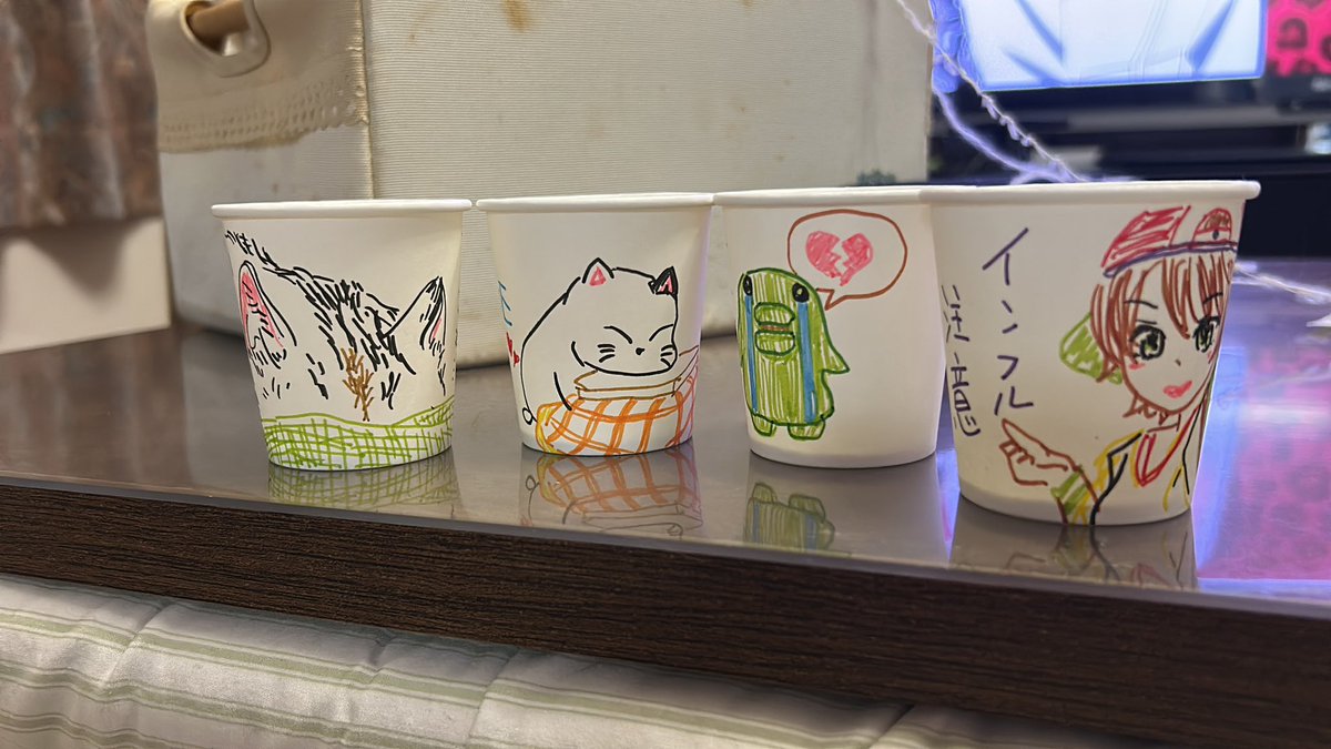 Azki80591036's tweet image. 最近女の子崩壊しがち
#紙コップ
#イラスト