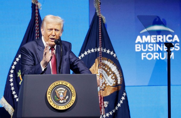 Bom dia família, essa semana vou estar finalizando 2 estudos para trazer na comunidade.

Queria comentar que agora ficou obvio que a alta dos mercados foi única e exclusivamente por conta do auxilio de 2 mil dólares que o Trump vai dar aos americanos.

Mais tarde vou comentar