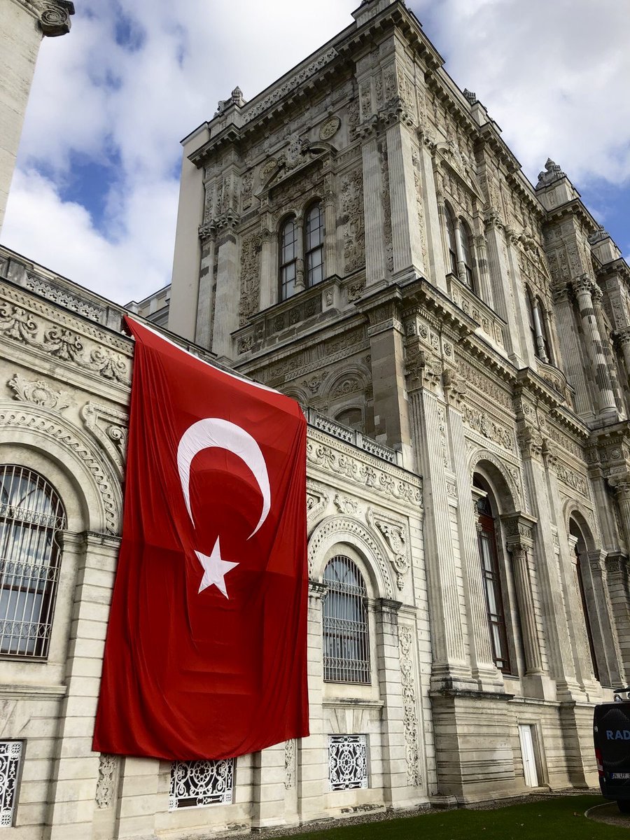 Sana hep vurgun, sana hep aşık.