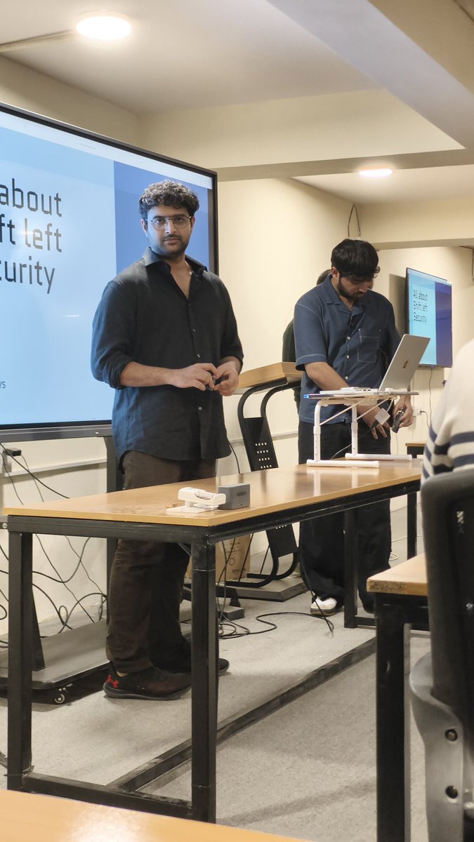 shan_dharan's tweet image. A session led by an experienced DevOps engineer @paracetanmol —learn key industry practices, essential tools, and career growth strategies to succeed in tech. #DevOps @100xDevs @100xSchool @kirat_tw ❤️‍🔥💭