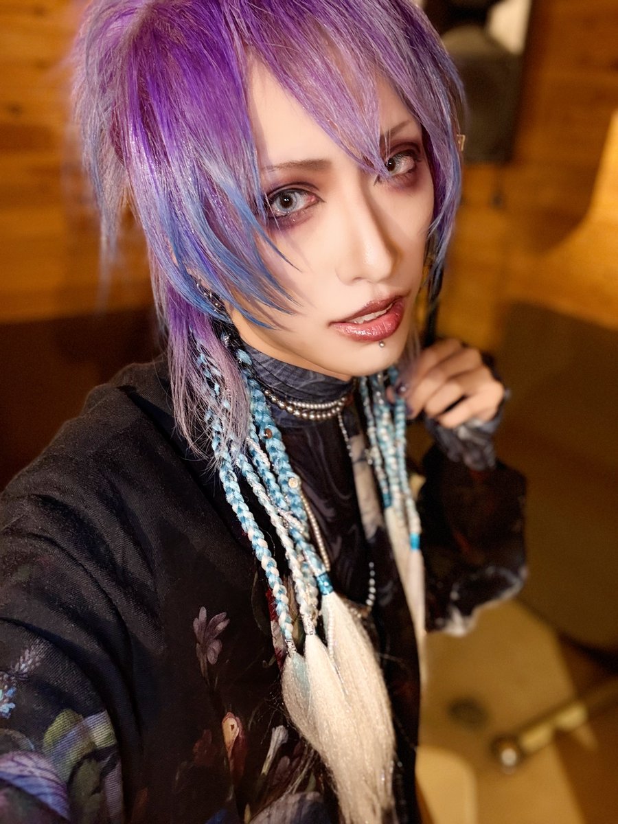 LAY ABOUT WORLD イザナ (@LAW_Izana) / Posts / X