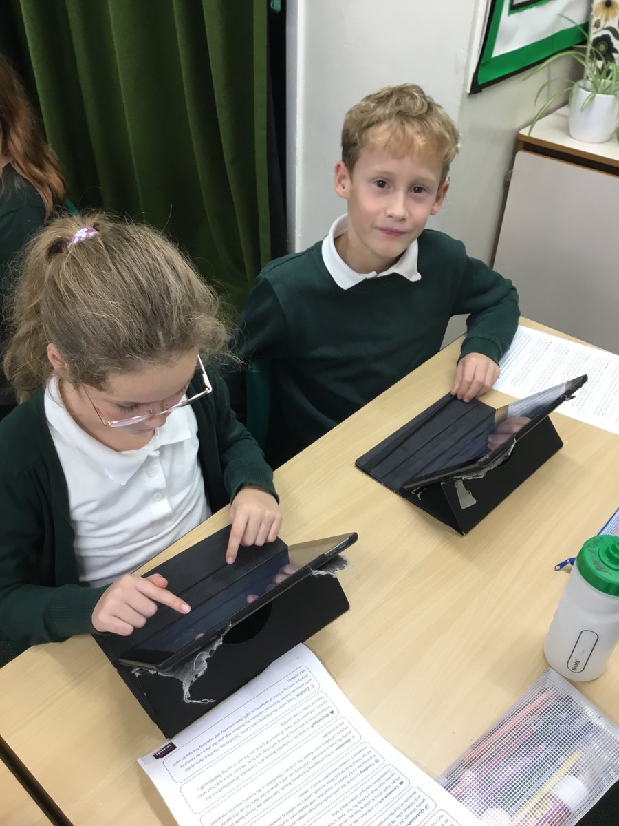 DaneRoyd_Y5's tweet image. @DaneRoydSchool  This afternoon in our computing lesson, we have been learning how to create databases #DaneRoydComputing