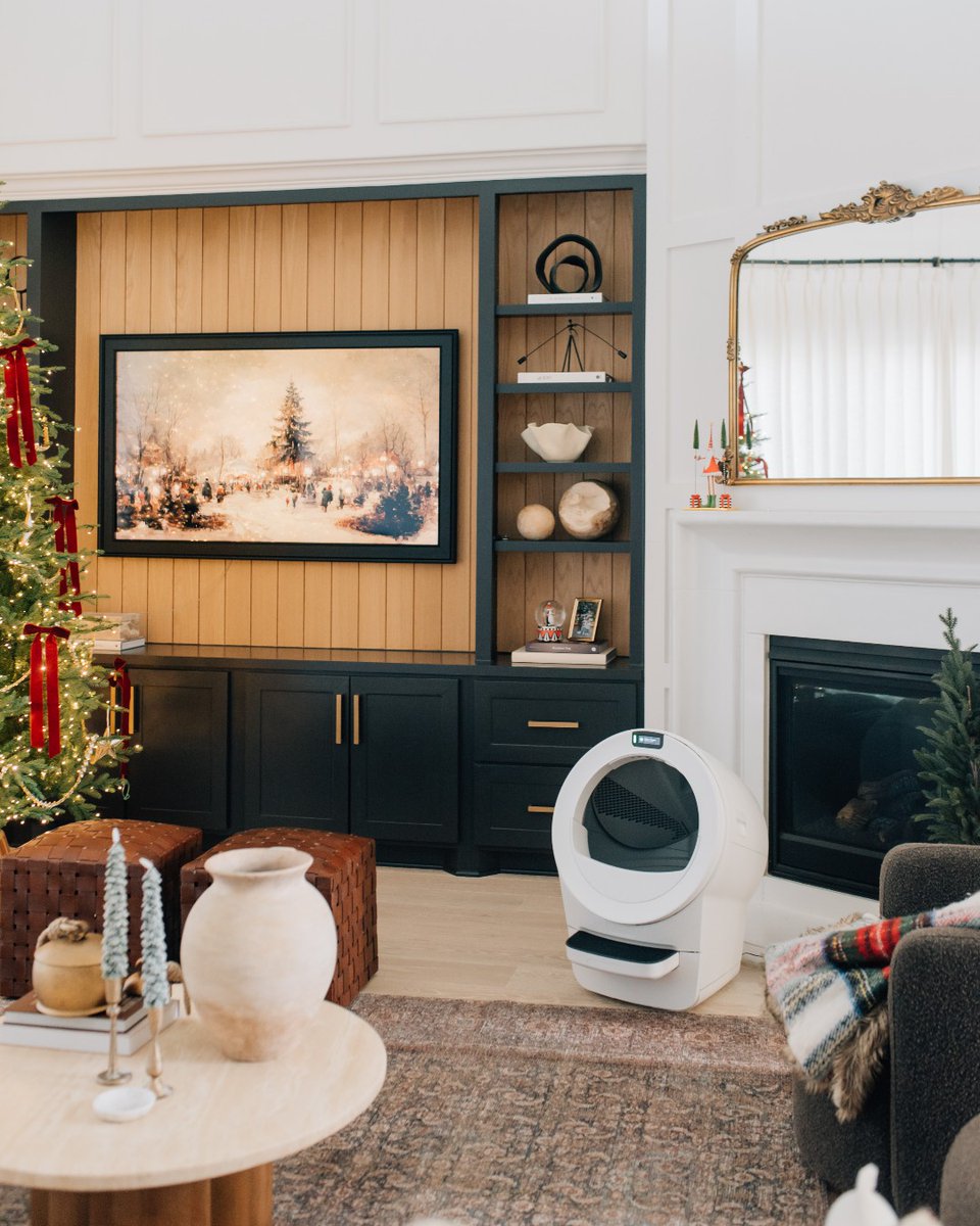 Lights. Music. Cat. No scooping.
This is what holiday harmony looks like. ✨

Which Litter-Robot is on your wish list this holiday season?

#Whisker #LitterRobot #LitterRobot5 #Cat #HolidayDeals
@anniemescall