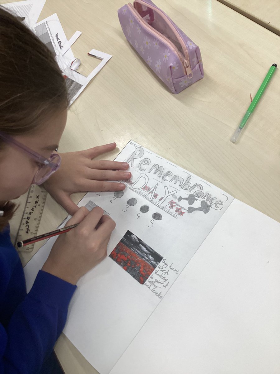 academy_roebuck's tweet photo. #Ashclass have been busy creating their #RemembranceDay art work. https://t.co/bUYTuvTig5