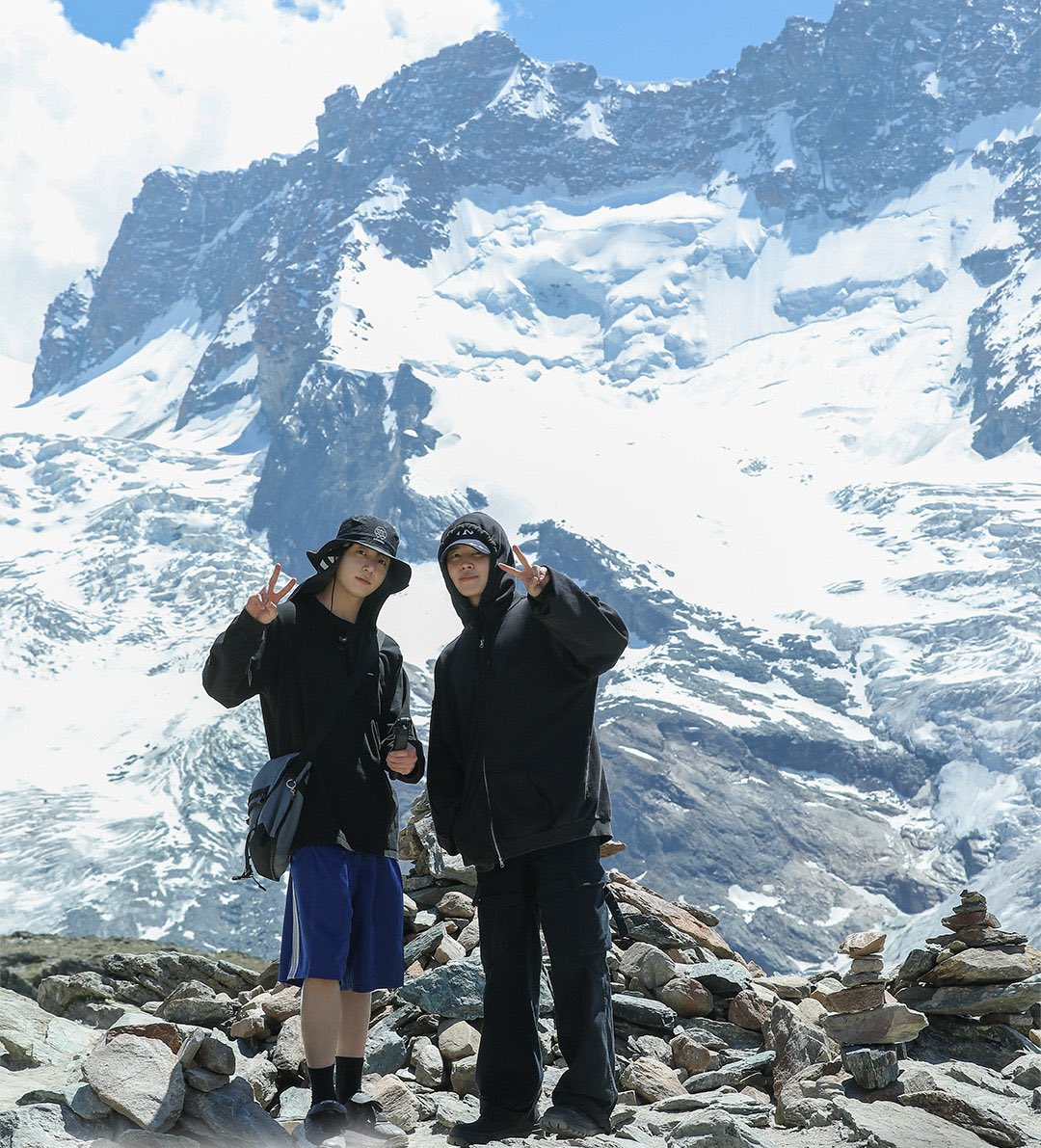 junmkook's tweet image. Are you sure we’re back? See you on dec 3.