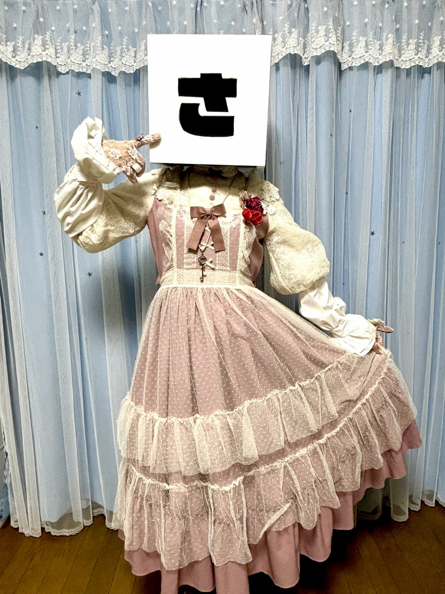 今週の佐藤ちゃんは？
＃異形頭俱楽部310 放送まであと２日！

今月のテーマ【ぬくもり】
11月のファッションは何色にする？

佐藤ちゃんもどんなファッションにしようか考えてるみたい👘
11月23日(日)のラジオ番組を楽しみにしてね！
＃異形頭　＃おしゃべりラジオ