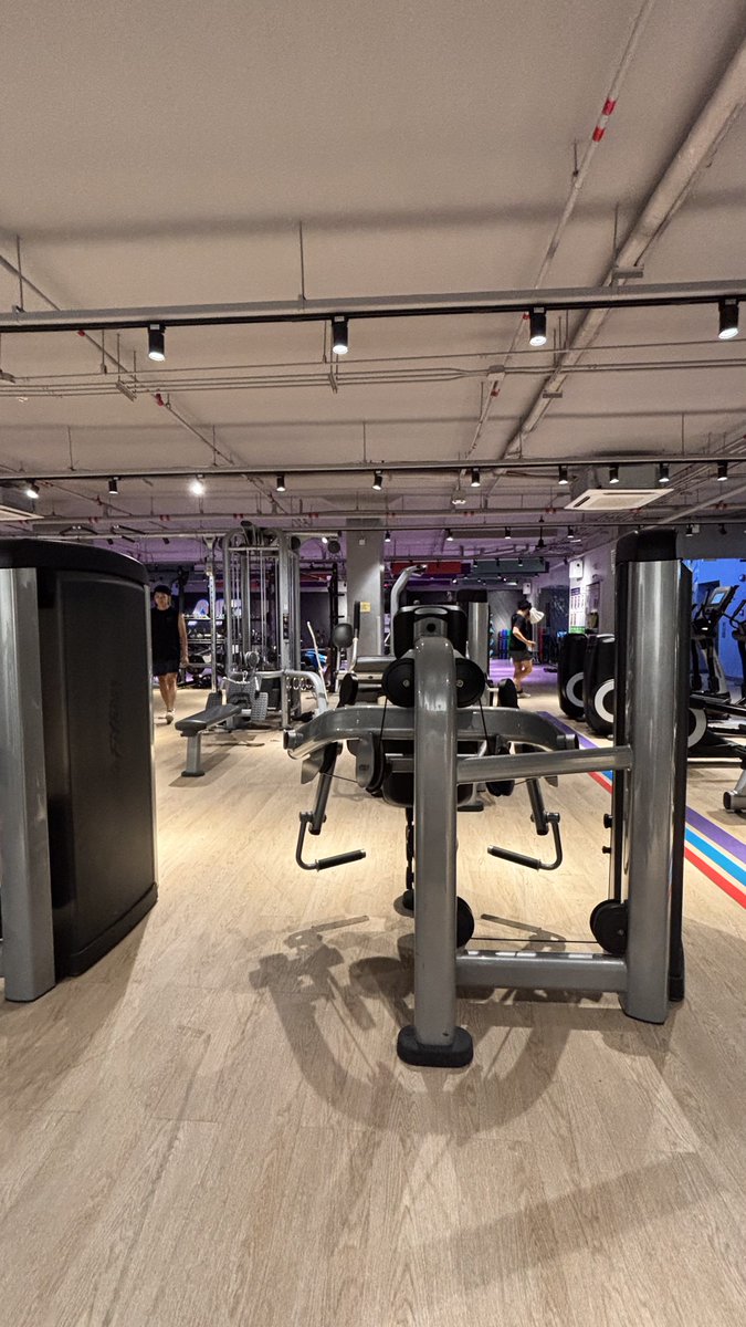 Andami parin tao for late night ah. Haha.