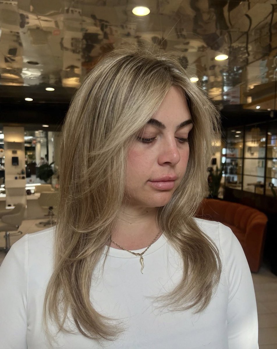 charlesifergan's tweet image. Fresh color + flawless cut = perfection 💇‍♀️✨
Color by Emma + Cut &amp;amp; Style by Apsi at Oakbrook, ready for your next hair refresh? charlesifergan.com/online-booking/ 
#CharlesIfergan #OakbrookSalon #HairTransformation #SalonStyle