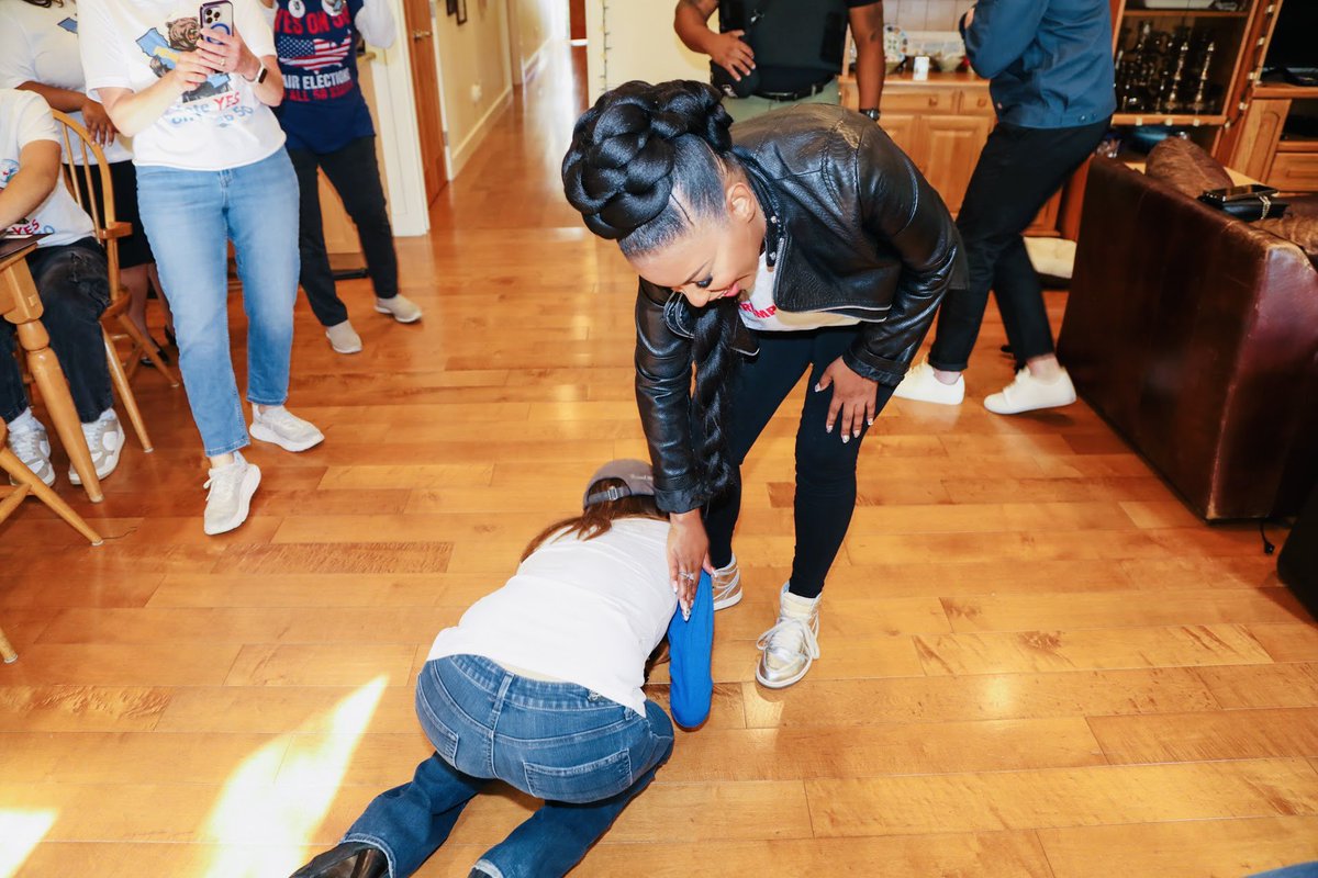 ImMeme0's tweet photo. Imagine stooping so low you’re kissing Jasmine Crockett’s shoes. 

Yep, Stephanie Miller is officially in a cult. https://t.co/dp4L9mwtnG