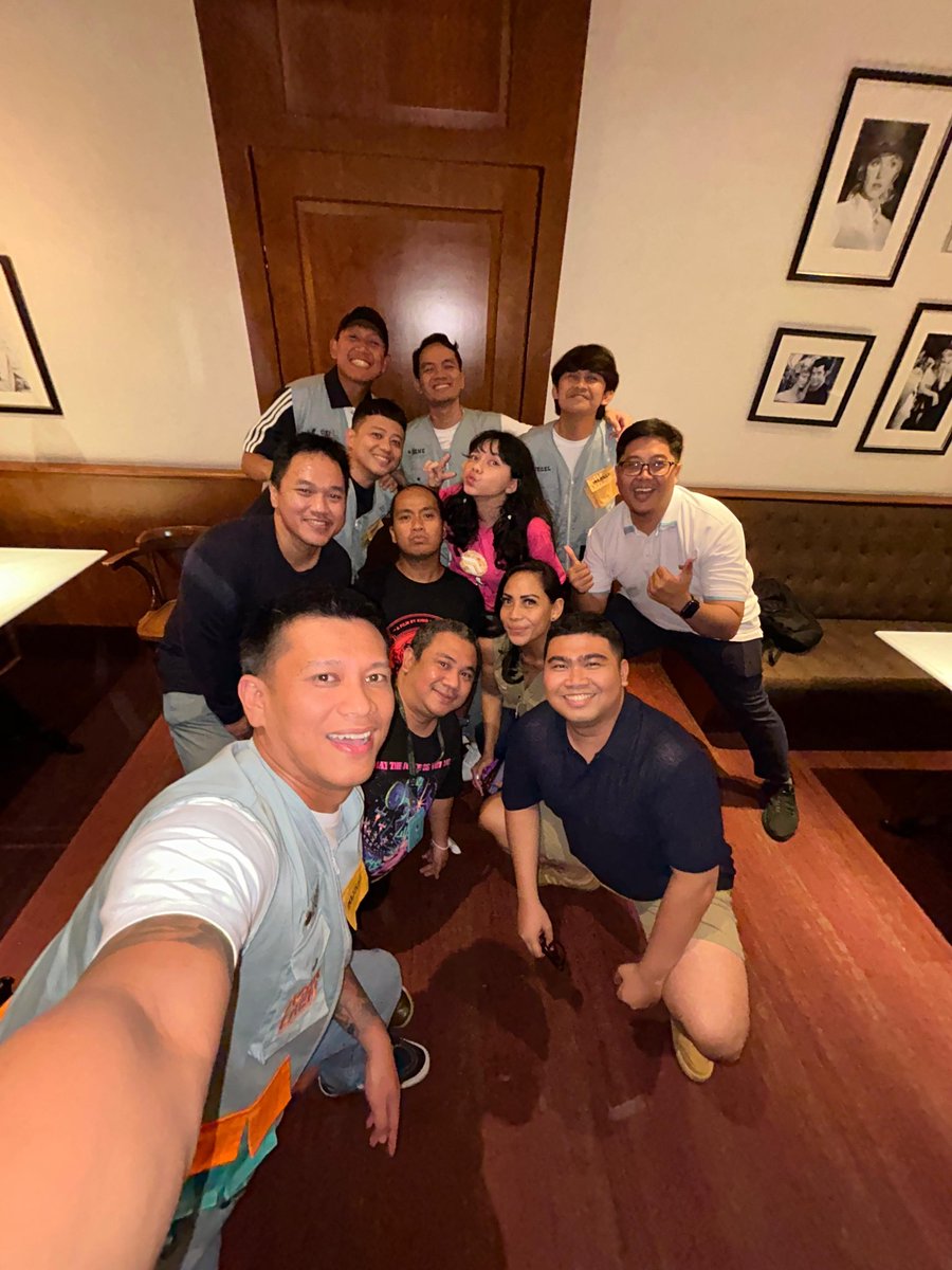 Bersama abang-abang <a href="/txtagaklaen/">AGAK LAEN</a> 

<a href="/borisbokir/">Robiskobir</a> <a href="/indrajegel_/">@indrajegel_</a> <a href="/MuhadklyAcho/">Acho</a> <a href="/bene_dion/">Bene Dion Rajagukguk</a> <a href="/OkiRengga33/">OkiRengga33</a>

<a href="/txtanakbioskop/">SiPalingBioskop</a> <a href="/nickoakbar/">nicko</a> <a href="/NaziraCNoer/">Nazira C. Noer used to be tigerlilybubu.</a> <a href="/Nge_Plak/">ehe</a> <a href="/jovan_weez/">Yovan Nainggolan</a>