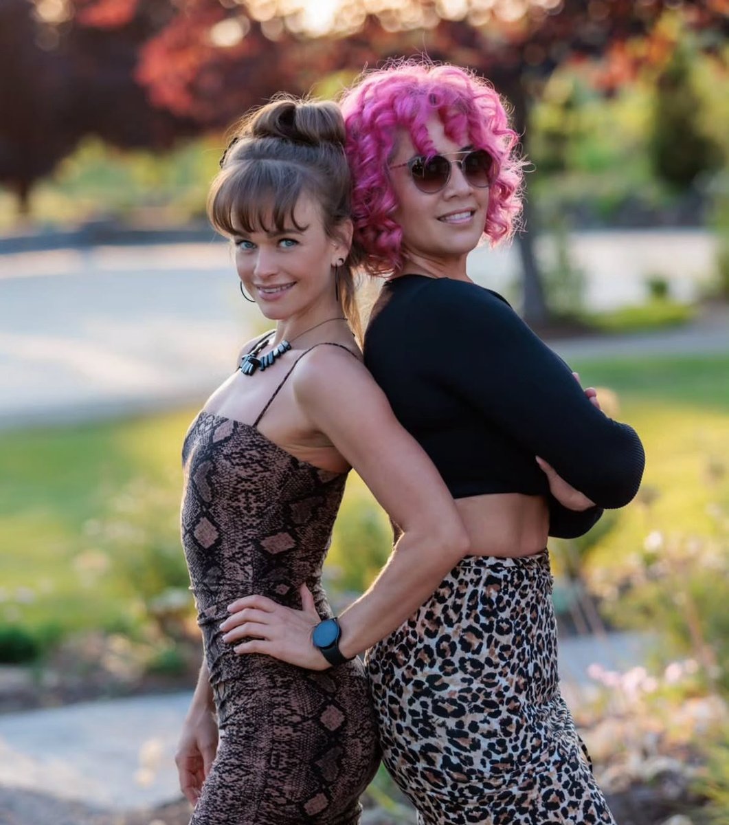 This Friday, 11/14 settle into the warmth of our piazza while soundtracks from Shae &amp; Jenni fill the air. Music starts at 5PM. 

Pair your evening with comforting fare from our fall menu &amp; award-winning wine. Reservations at dancin.com

(📸: Craig Alan Photography)