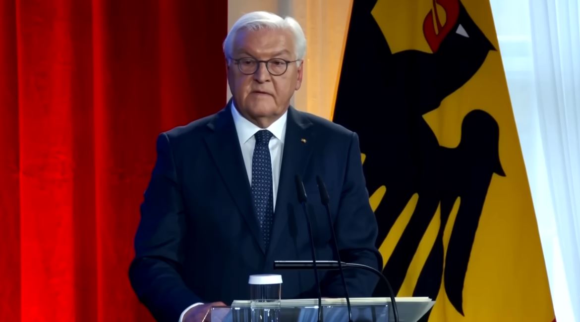 Götterdämmerung auf Schloss Bellevue: Der Bundespräsident will ein AfD-Verbot und ersetzt „versöhnen statt spalten“ durch „rette sich, wer kann“. signal-online.de/steinmeier-gie…