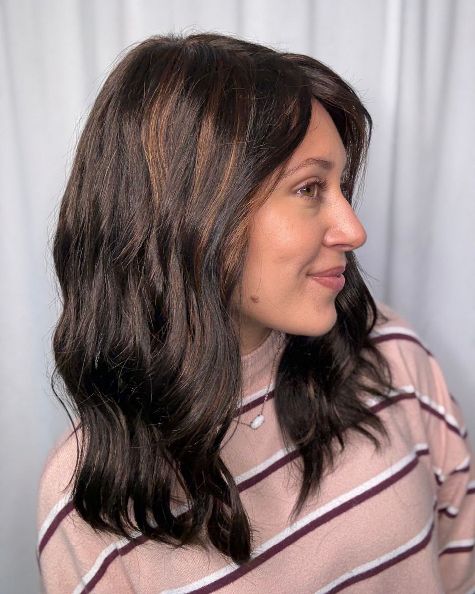 pattispearls's tweet image. Heidi by #jonrenau in Midnight Cocoa FS4/33/30A 🌙🍫 One of the most acclaimed synthetic lace front wigs in the Jon Renau SmartLace™ collection 😍👏

Shop it here: wigsbypattispearls.com/products/heidi

#wigsbypattispearls #thinhairsolutions #alternativehair #hairlosssolutions #hairconfidence