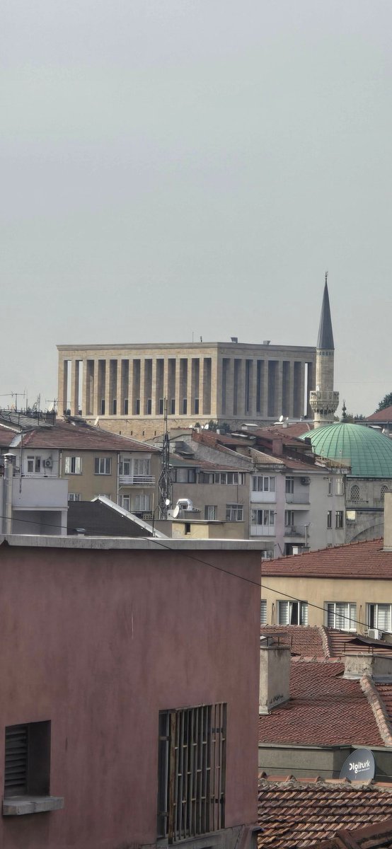 Yiğidim Aslanım burda yatıyor...
Özlemle..
Minnetle..
#Atam 
Her gün hep karşımdasın ..
İzindeyim..
Bugün, yarın, sonsuza kadar. 
#10Kasım