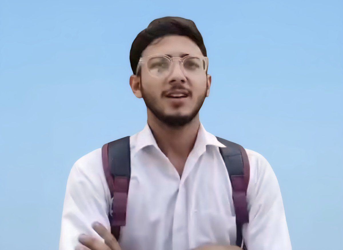 Bhupesh's tweet image. उज्ज्वल राणा — सपनों से भरा, आपके-हमारे घर का ही एक बेटा।

सिर्फ कुछ हज़ार रुपये न भर पाने पर परीक्षा से वंचित, और सिस्टम की संवेदनहीनता ने उन्हें ज़िंदा जला दिया।

कॉलेज प्रशासन की बेरहमी और जातिसूचक अपमान ने उज्ज्वल को खुद को आग लगाने पर मजबूर कर दिया।
अस्पताल में तड़प-तड़प कर…