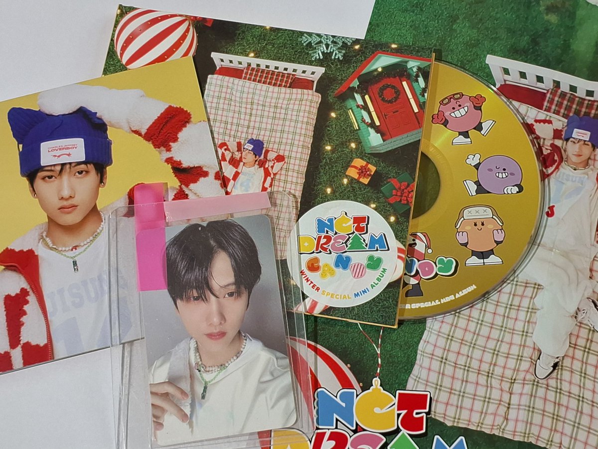 madokice's tweet photo. feedback positivo para @yell0wrjun que me vendeu o we go up e o candy do jisung! ela foi uma querida o envio foi rápido e chegou tudo certinho 💌 https://t.co/UjIUnxi9FU