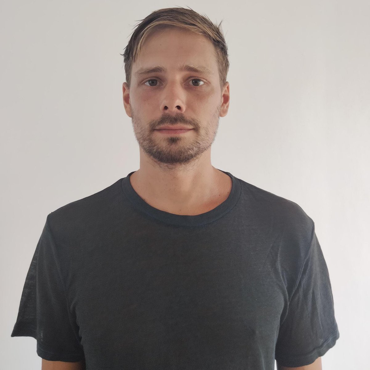 Ultra_Times's tweet image. 👨‍💻 Matthias développe sur la blockchain depuis 2015 et code depuis l’âge de 13 ans.

Il a d’abord participé au projet VIGOR (DeFi sur EOS), puis a créé ZEOS, qui a ensuite évolué en CLOAK — un protocole de confidentialité complet désormais déployé sur plusieurs chaînes Antelope.