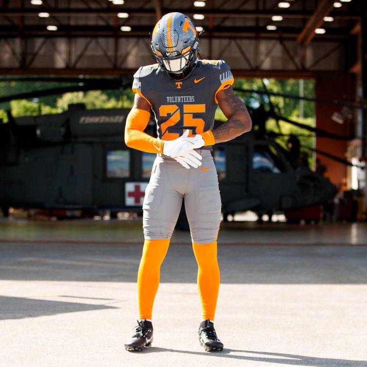 It’s officially Smokey Greys week🔥