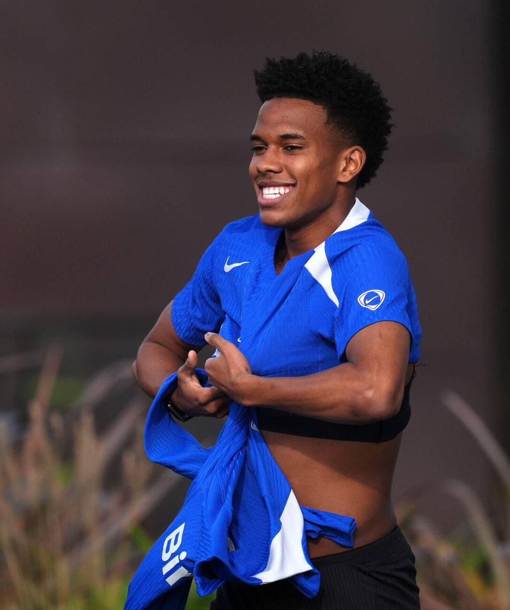 Supremintrovert's tweet image. 