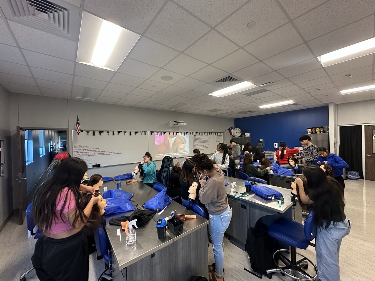 CTE_TISD's tweet photo. πββοΈβ¨Intro to Cos students are hands-on learning braiding techniques and perfecting their styling skills!
From classic three-strand braids to creative designs, theyβre mastering the foundations of professional hairstyling one braid at a time. π
#CTE #Cosmetology #WildcatWorkforce https://t.co/YN4kNeAKUL