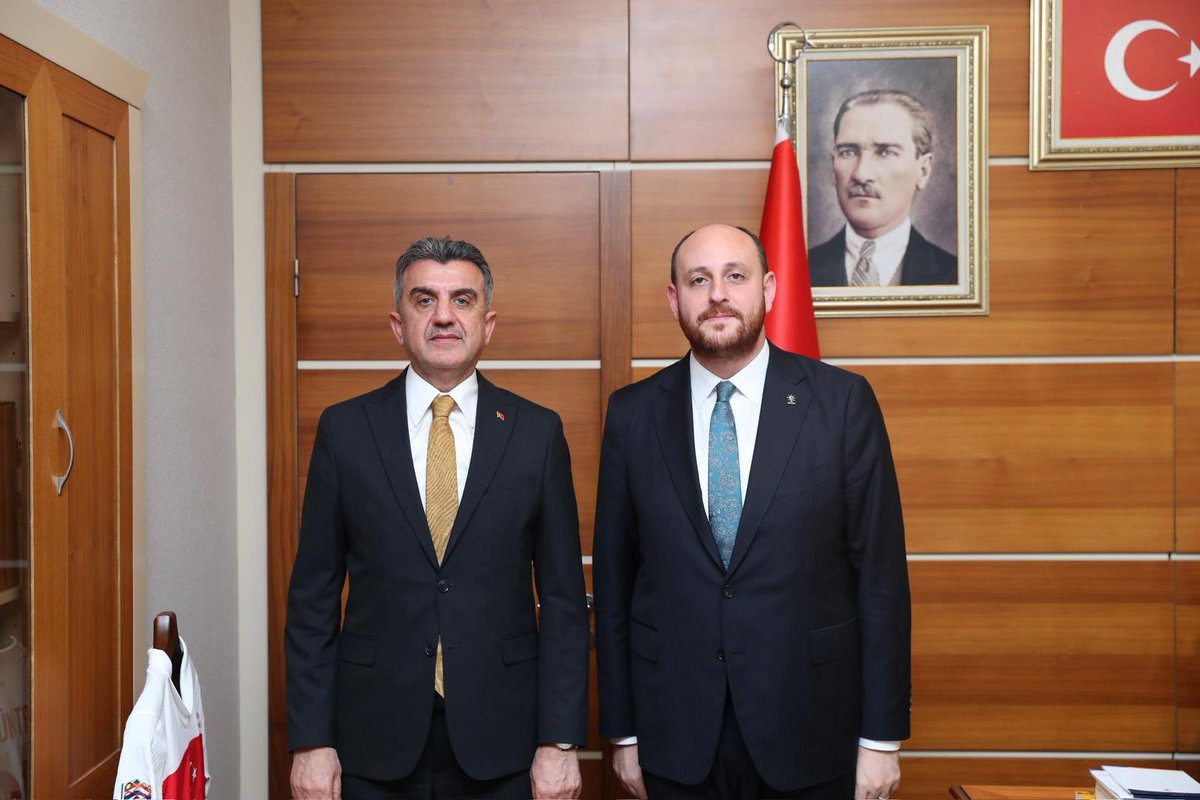 📍AK Parti Genel Merkezi

AK Parti Genel Başkan Yardımcımız, Teşkilat Başkanımız Sayın Ahmet Büyükgümüş'ü ziyaret ettik. Şanlıurfa'mızda devam eden saha ve teşkilat çalışmalarını konuştuk, istişarelerde bulunduk.

Nazik kabullerinden dolayı Sayın Başkanımıza teşekkür ediyorum.