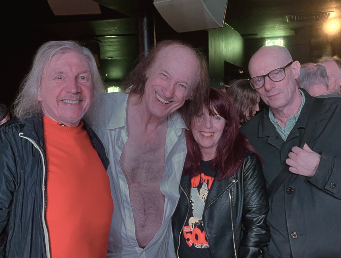 micknugent's tweet image. Wonderful evening yesterday at the John Otway gig in Dublin. He&apos;s superbly entertaining. My first gig since my illness. My last gig was Otway in Belfast in 2023, just weeks before my illness. 🙂