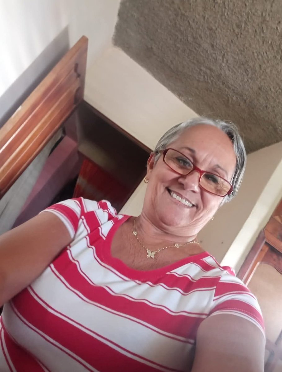 EducPrimBanes's tweet photo. ✨ Feliz Jornada del Educador ✨Hoy quiero dedicar unas palabras de profundo reconocimiento a una maestra que dejó una marca imborrable en nuestra comunidad educativa:  Rubiseida Velázquez Fombellida. https://t.co/DjFj3KwPwv