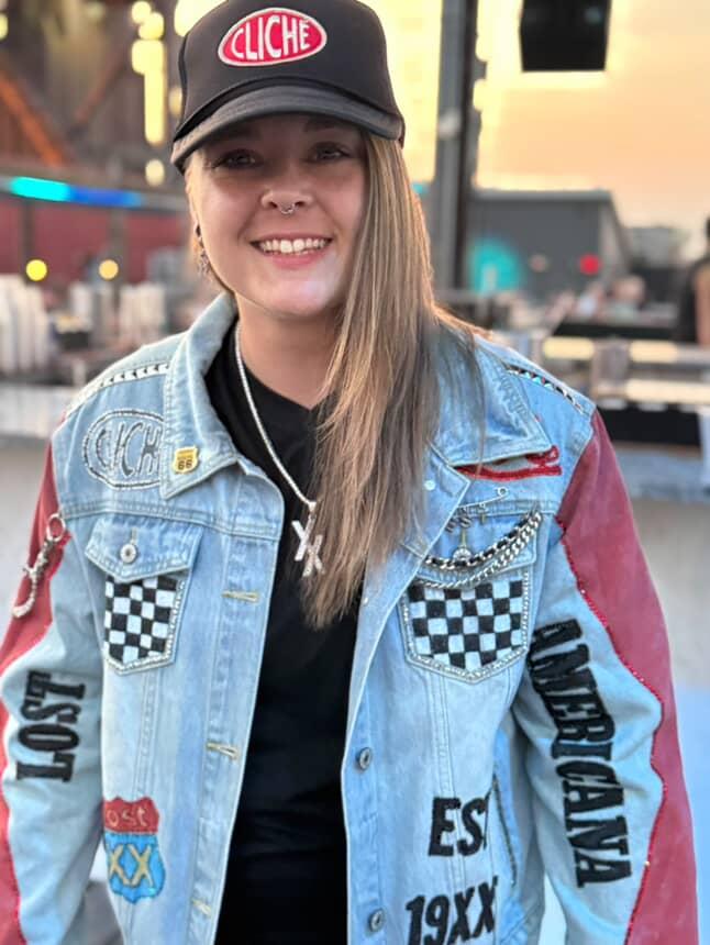 JordanJaneESTXX's tweet photo. Never not posting until @machinegunkelly sees this jacket. #fwdnightclub #Cleveland https://t.co/OKOeFMWWt7