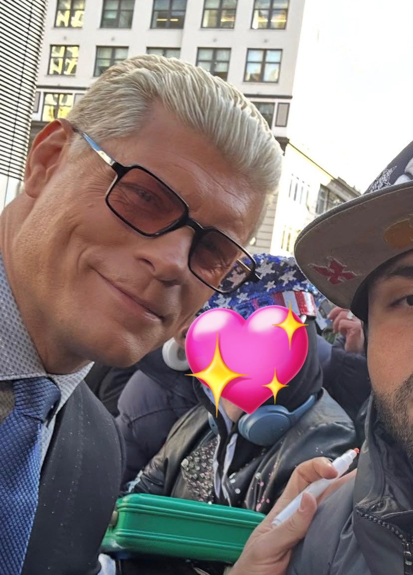 soitgoesrhodes's tweet image. everybody screaming his name 🥹 

loved and adored #QB1