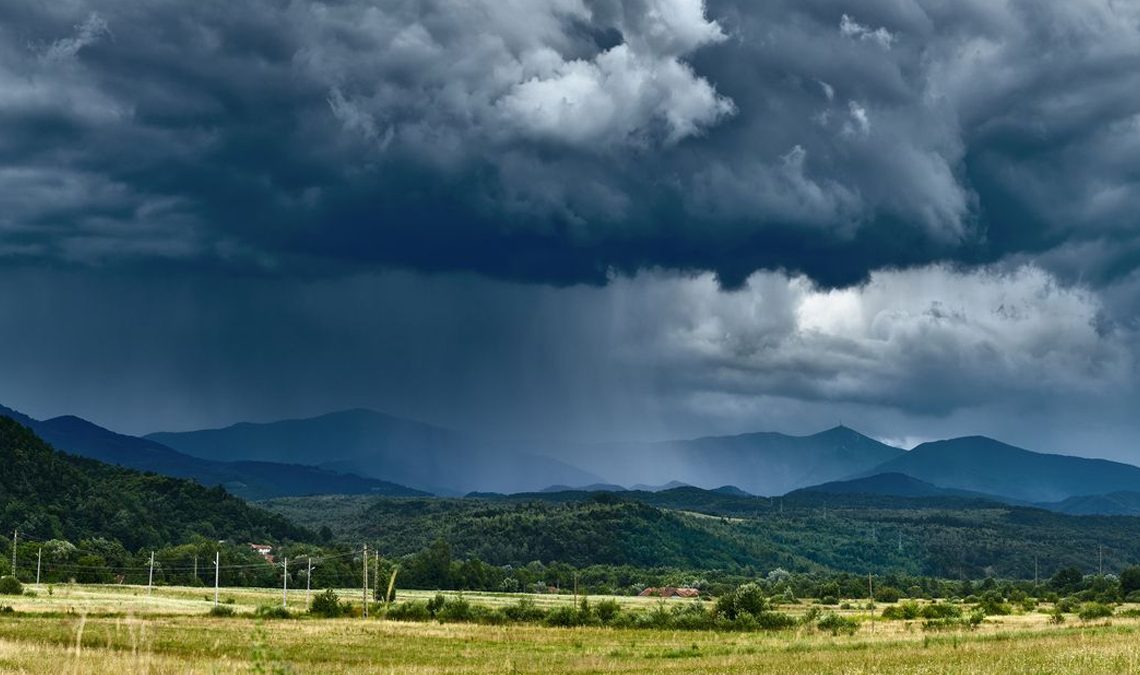 GPS_UCSD's tweet image. What is the link between rainfall sources and crop resilience? A study co-authored by a postdoctoral scholar with a joint appointment at GPS shows how the evaporation origin impacts a region’s drought susceptibility and crop productivity.

💧Read here: ow.ly/SRWW50Xt7yZ