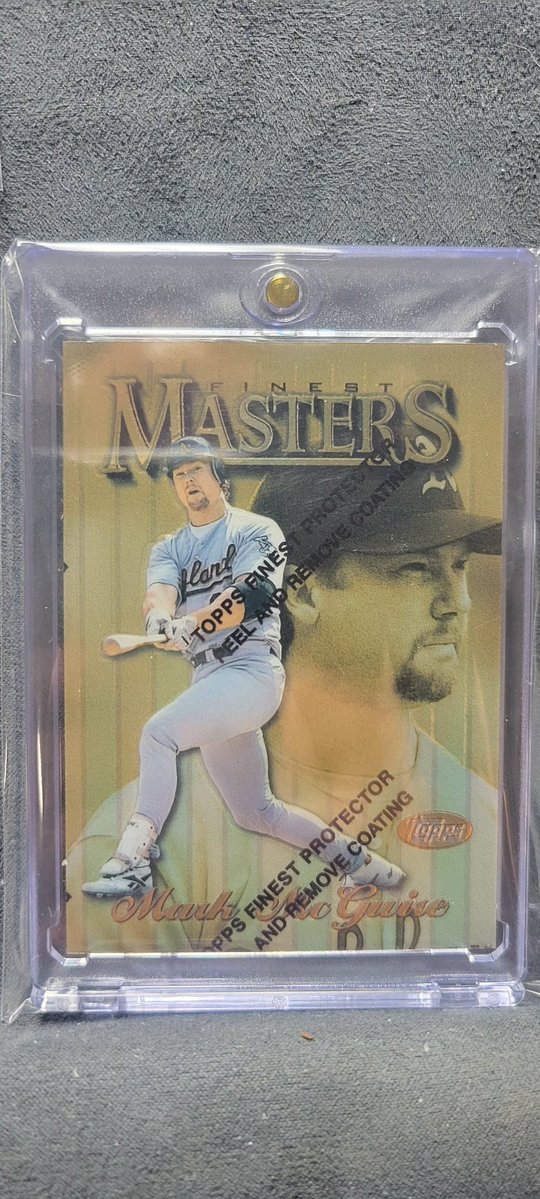 LamarrSeth's tweet image. @CardPurchaser @cardc0llect0r87 @JunkWaxHeroes @BlackCatAuction @DHCards10 @JunkWaxTwins got my Monday mail day #gem Mac 86 minor league! Gold 97 finest #Refractor &amp;amp; a couple others! They look so good in my #PC