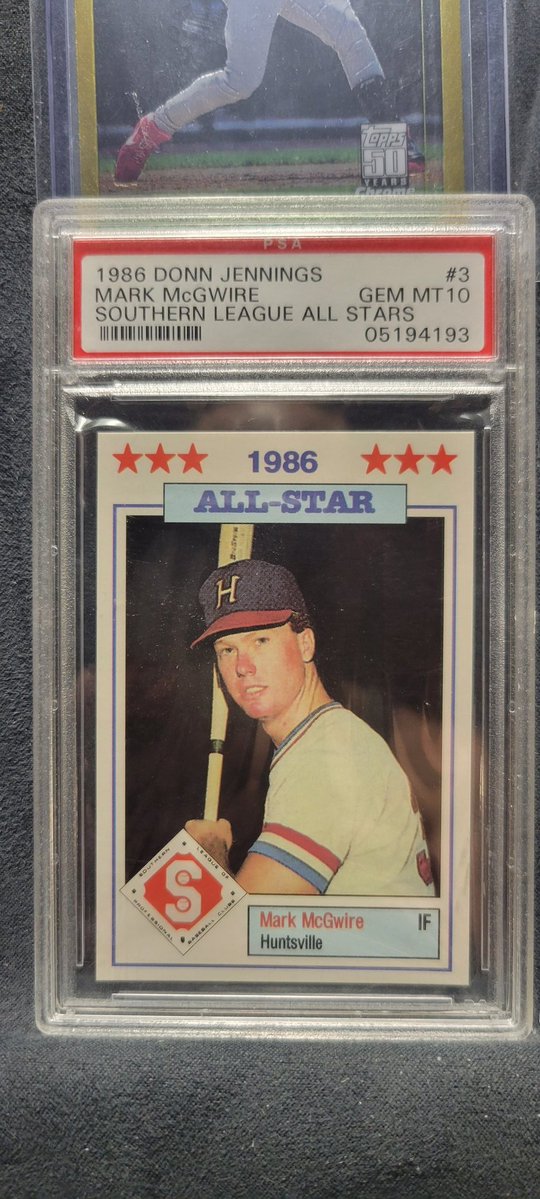 LamarrSeth's tweet image. @CardPurchaser @cardc0llect0r87 @JunkWaxHeroes @BlackCatAuction @DHCards10 @JunkWaxTwins got my Monday mail day #gem Mac 86 minor league! Gold 97 finest #Refractor &amp;amp; a couple others! They look so good in my #PC