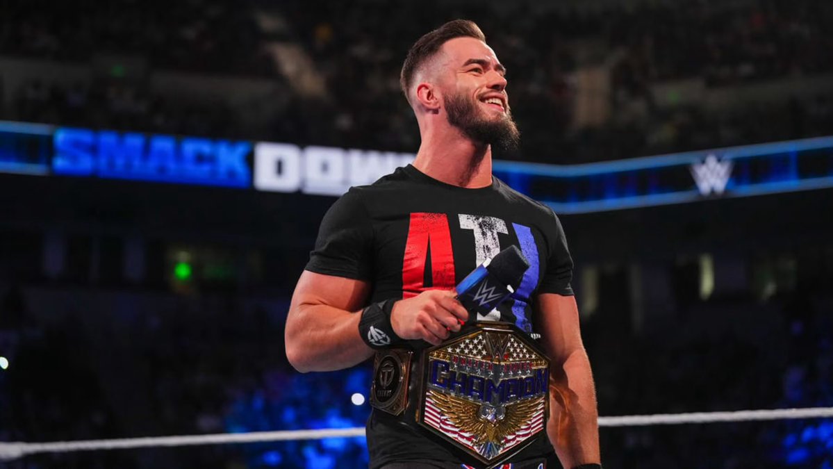 ATLTheorySZN's tweet image. Could tonight be the night? #WWERaw #WeWantTheory