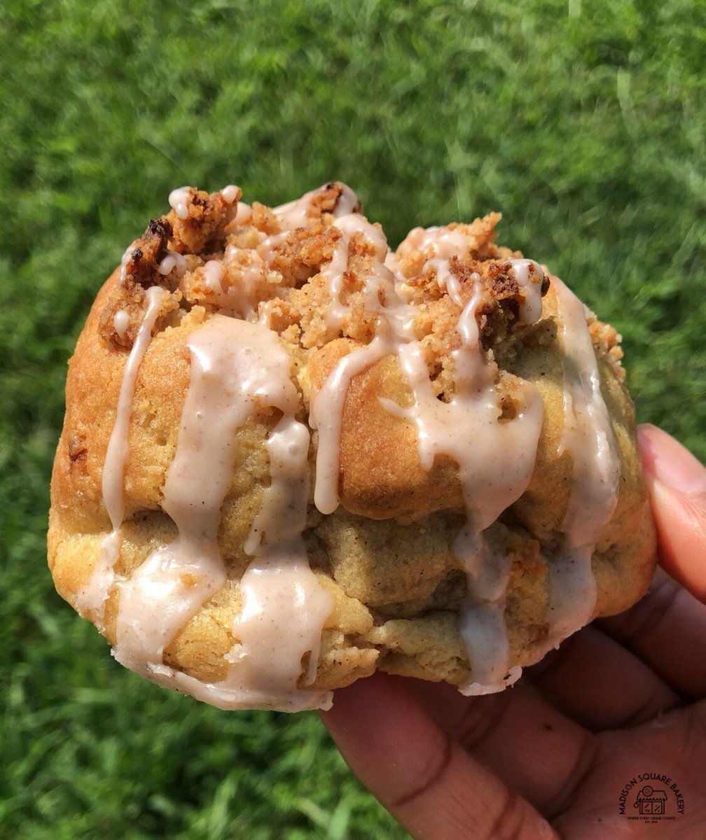 MadisonSqBakery's tweet image. Apple Crumble Wumba was one of the very first flavors I made back in 2022. We’ve since come a long way in our flavors and Wumbas but we have to pay homage to this one!