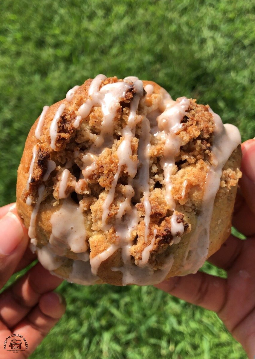 MadisonSqBakery's tweet image. Apple Crumble Wumba was one of the very first flavors I made back in 2022. We’ve since come a long way in our flavors and Wumbas but we have to pay homage to this one!