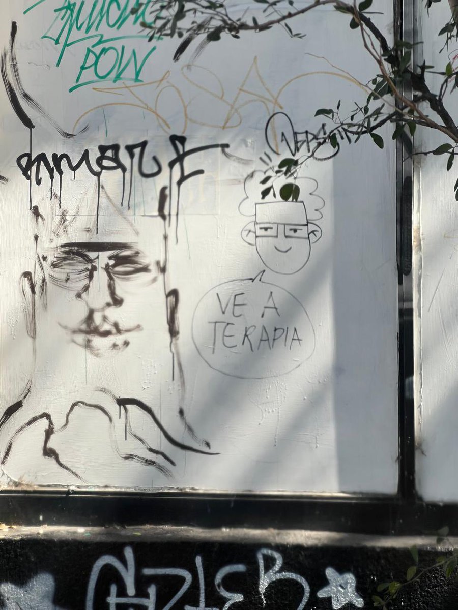 Yo: Diosito, dale una señal.

La señal: