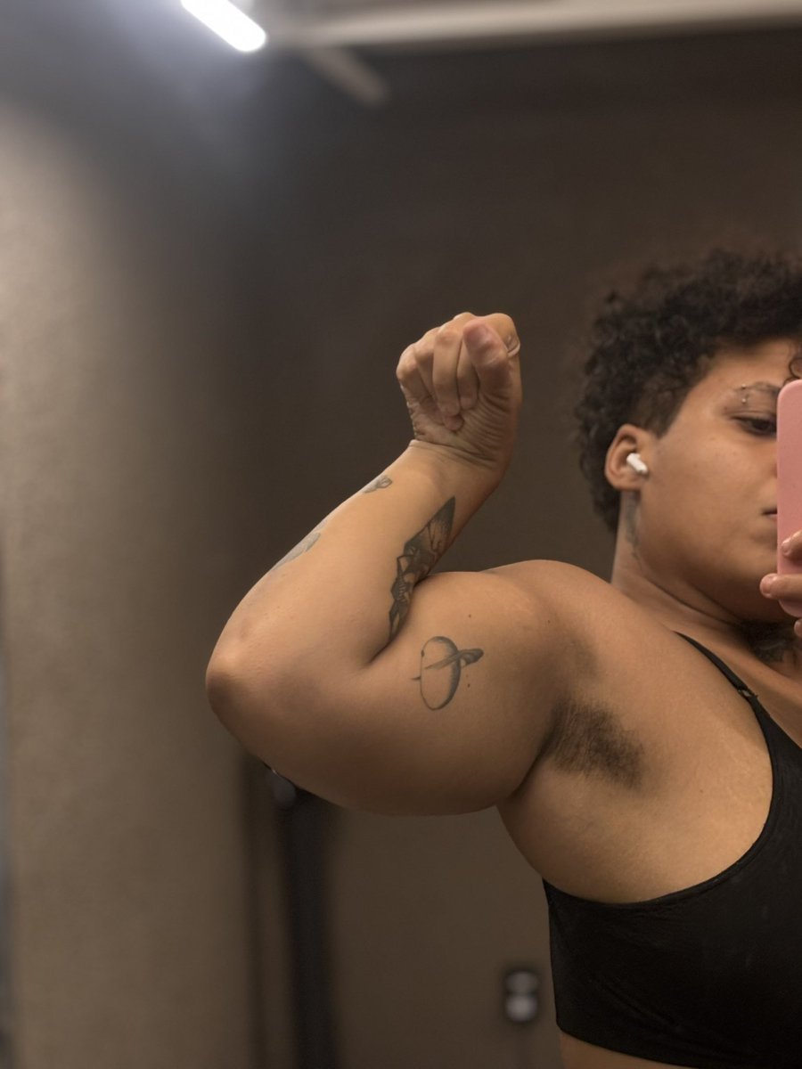 aleananda_'s tweet photo. 💪🏽 https://t.co/aGHsKw1EhU