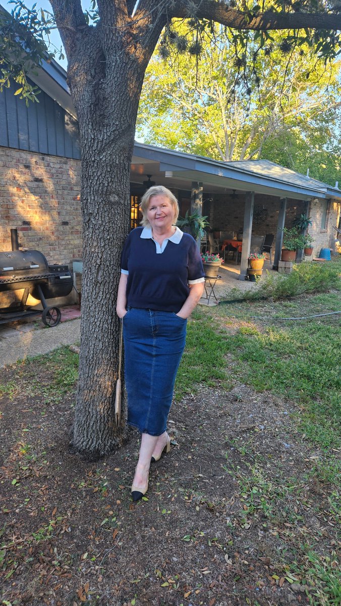 I'm loving the cooler weather in San Antonio--though still warm enough for slingbacks! How's the weather in your neck of the woods!