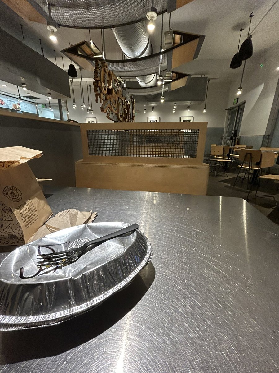 wokeandhugehog's tweet image. Seize the day. #tableforone