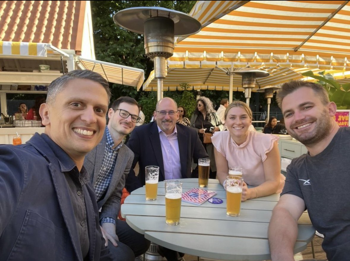 AndrewMatlock0's tweet image. It was great to spend time with you guys . #Starlink business is expanding fast and I love their industry approach. Thanks for the partnership #SpaceX #elonmusk