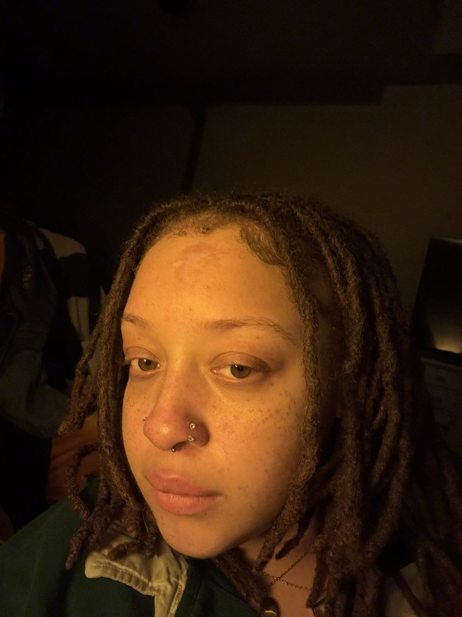 loda 𖤓°⋆.ೃ࿔*:･ tweet media