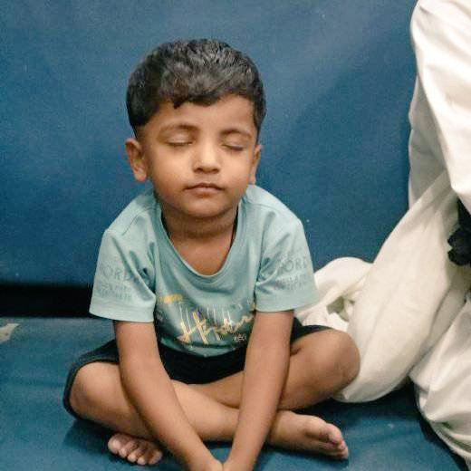 Sonuins89652128's tweet image. #TipsToBoostConfidence
Saint Gurmeet Ram Rahim  जी पूर्णतः अपनाया हुआ एक असरदार तरीका बताते हैं। जो है ध्यान, ध्यान का निरंतर अभ्यास से मनुष्य का आत्मविश्वास सफलता की सीढ़ियां चढ़ता रहता है। आत्मविश्वास बढ़ाने का यह तरीका करोड़ो लोगों ने अपनाया है। अब वह इसका पूर्ण लाभ ले रहे है।