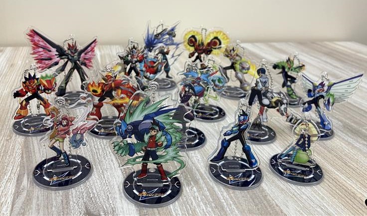 『流星のロックマン アクリルスタンドキーホルダーコレクション』が好評予約受付中！
ズラッと全16種並べてみました⭐
「アクリルスタンドタイプ」、「キーホルダータイプ」と2wayで楽しめるので、デスク周りに飾ってもバッグにつけてお出かけも楽しめます♪

ご予約はこちら⭐e-capcom.com/shop/g/gC00009…