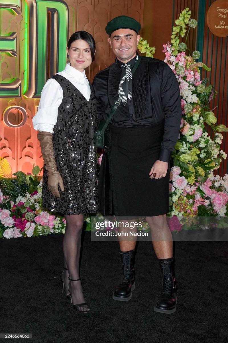 archivepippa's tweet photo. phillipa at the new york premiere of ‘wicked: for good’ 🫧🧹 https://t.co/Nioe2RBBs0