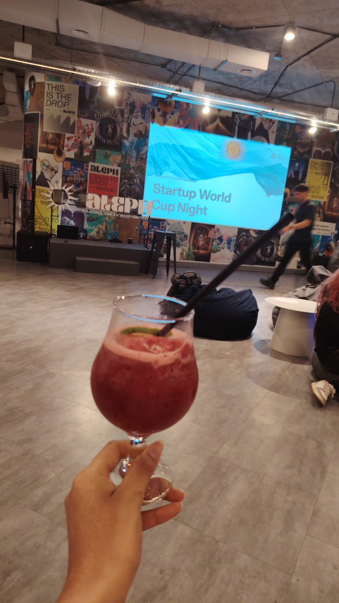 GianeWM's tweet photo. Peru is present | #PeruIsPassword 🇵🇪
Thanks EMpower by @LiskHQ & @crecimientoar: Startup World Cup Night @ Devcon 🇦🇷 https://t.co/ENtMF9fqx1