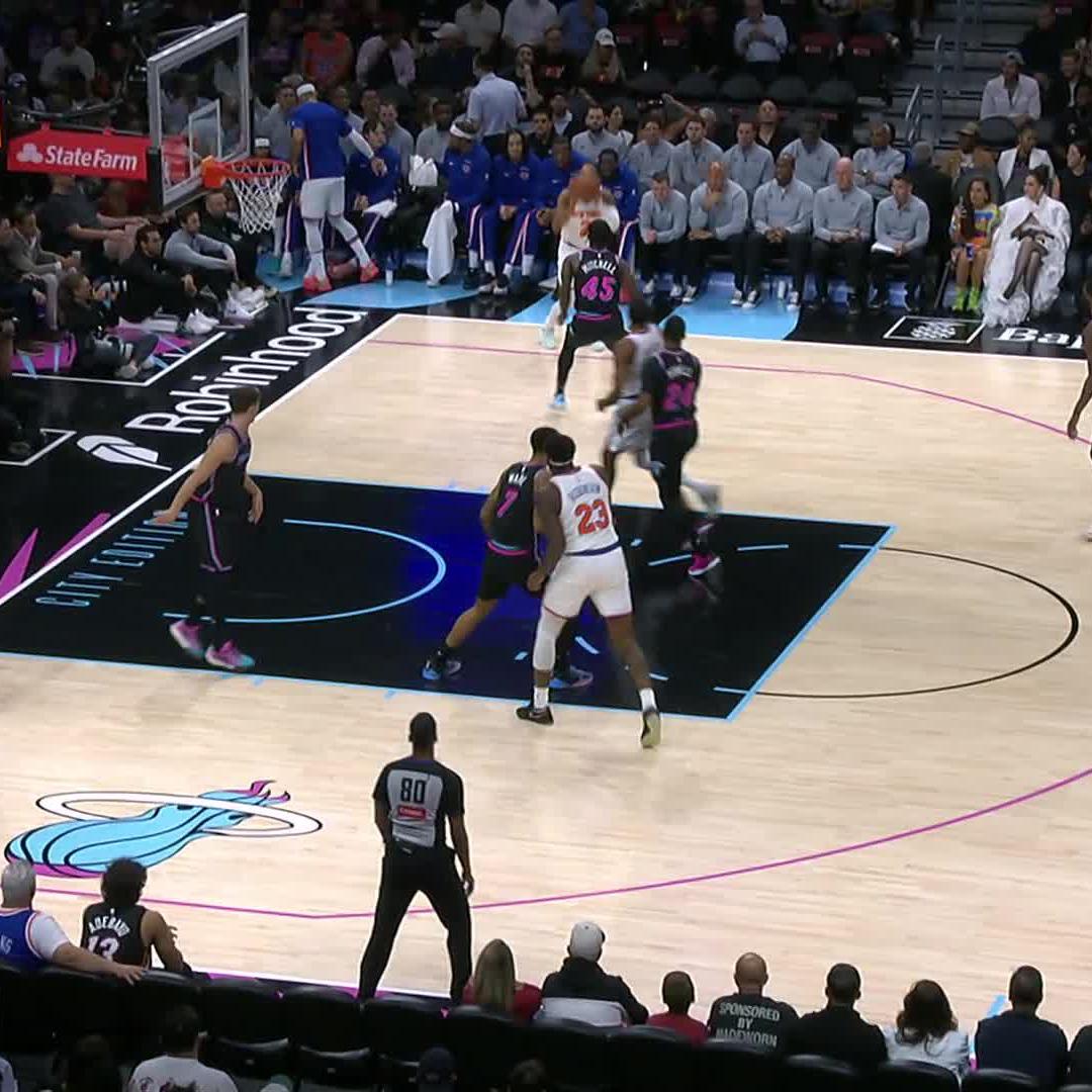 10 PTS for Deuce in the first quarter?? you got it ⬇️