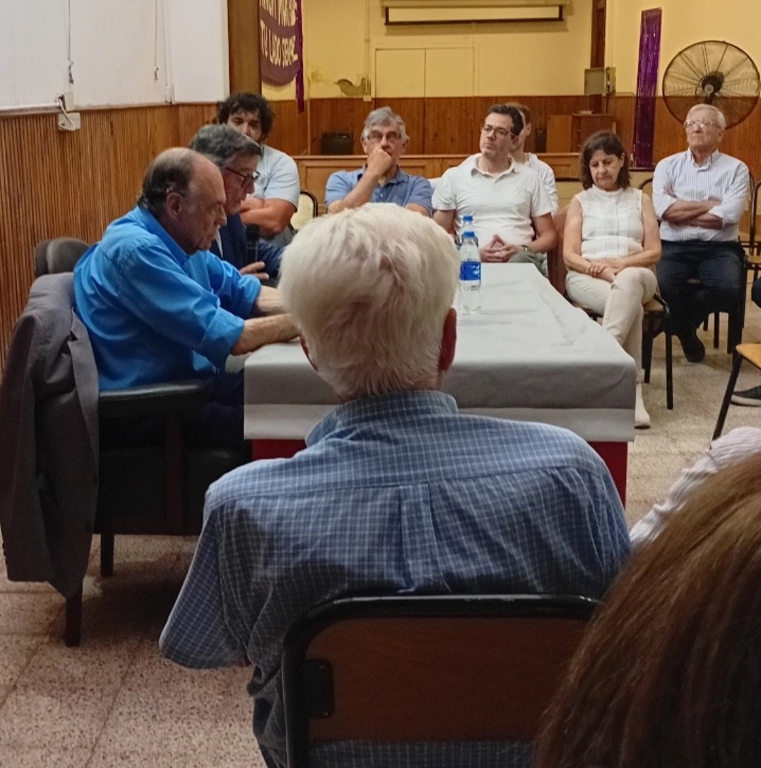 imagen que duele
así está el comite <a href="/UCRBahiaBlanca/">UCR Bahía Blanca</a> con la gestión <a href="/MartinSalabe10/">Martin Salaberry</a> <a href="/Tunessi/">Juan Pedro Tunessi</a>. Lejos de los afiliados y vecinos de nuestra ciudad